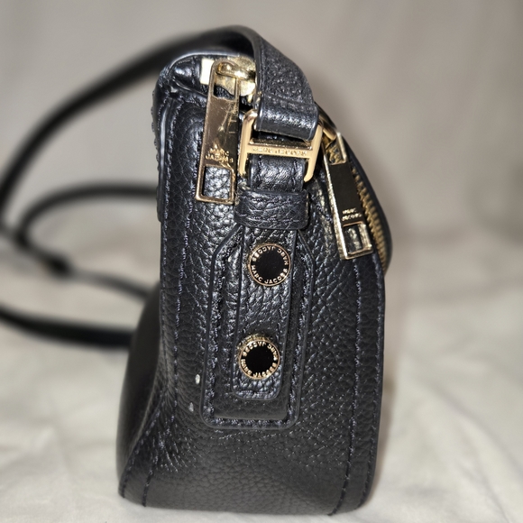 Marc Jacobs Black Crossbody Bag with Flap Closure - Picture 8 of 13